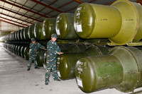 Đưa tên lửa C75 ra bệ phóng ở Cam Ranh ảnh 2