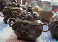 tượng vỉa hè, sông tô lịch, tượng-quan-công, đúc-tượng, tượng-vỉa-hè, buôn-bán-vỉa-hè