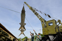 Đưa tên lửa C75 ra bệ phóng ở Cam Ranh ảnh 20