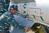 Đưa tên lửa C75 ra bệ phóng ở Cam Ranh ảnh 14