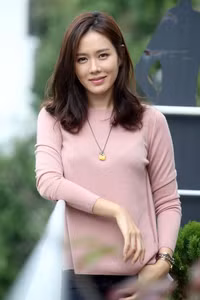 Ngắm sao Hàn đẹp trong veo như sương mai ảnh 18