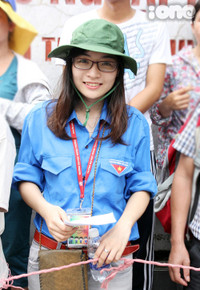 Đáng yêu nữ sinh tình nguyện Ngoại thương ảnh 4