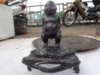 tượng vỉa hè, sông tô lịch, tượng-quan-công, đúc-tượng, tượng-vỉa-hè, buôn-bán-vỉa-hè