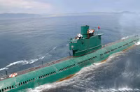 Triều Tiên lộ diện tàu ngầm phi hạt nhân ảnh 3