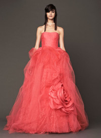 Vera Wang và những chiếc váy cưới kẹo ngọt ảnh 7 7-5647-1402050208.jpg