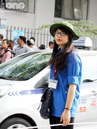 Đáng yêu nữ sinh tình nguyện Ngoại thương ảnh 1