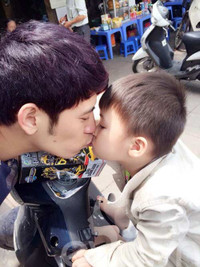 Bật mí về ông bố dạy con học toán gây sốt ảnh 5 Bật mí về ông bố dạy con học toán gây sốt - 5