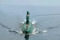 Triều Tiên lộ diện tàu ngầm phi hạt nhân ảnh 4