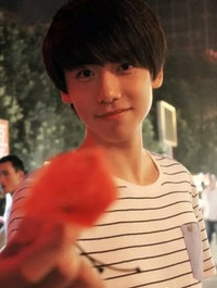 Hot boy đại học khiến trái tim thiếu nữ “đổ gục“ ảnh 7