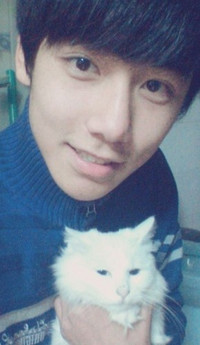 Hot boy đại học khiến trái tim thiếu nữ “đổ gục“ ảnh 4