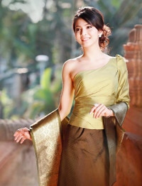 Hot girl xinh đẹp học giỏi nước Lào ảnh 7