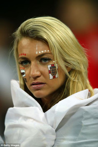 Cổ động viên Anh: Nụ cười đã tắt ảnh 11