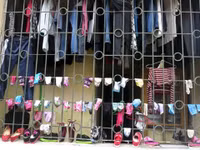 Kiểu phơi quần áo chỉ có ở Việt Nam ảnh 8