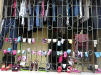 Kiểu phơi quần áo chỉ có ở Việt Nam ảnh 8