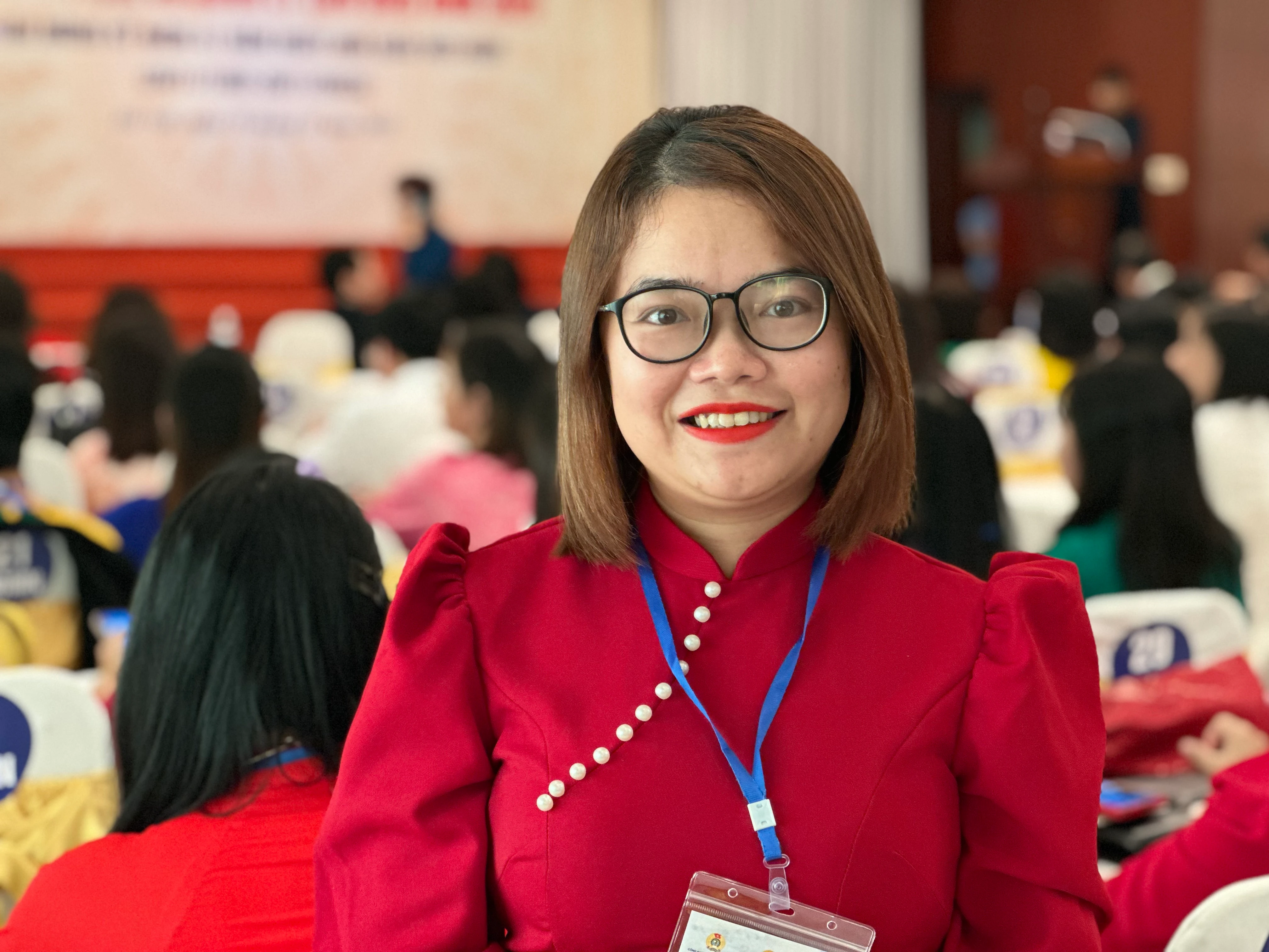 Cô Trương Thị Hiền.