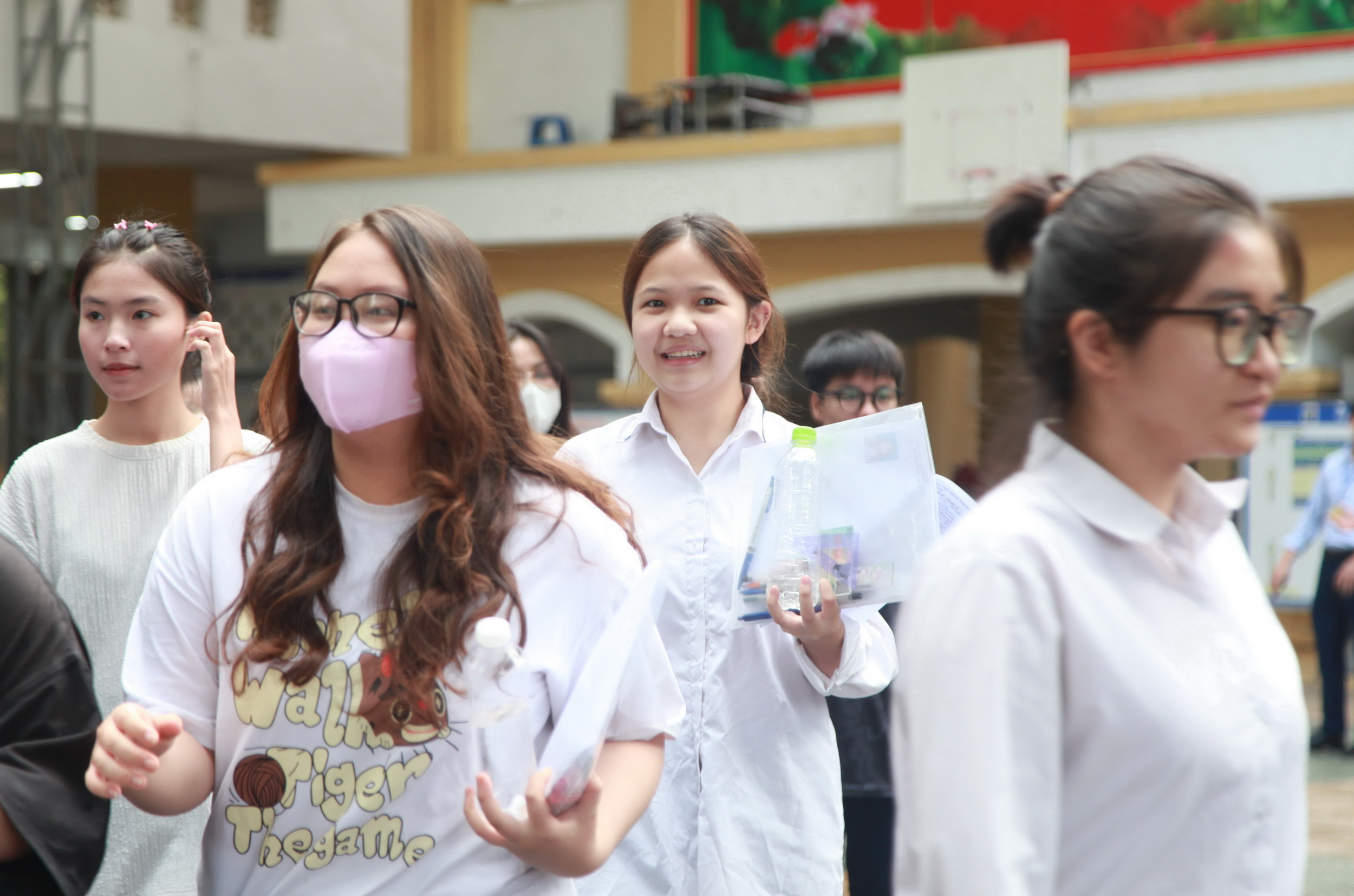 Đề văn đúng cấu trúc định dạng, tương đối mới mẻ nhưng bảo đảm vừa sức với thí sinh là nhận xét chung được đưa ra. Đề văn đúng cấu trúc định dạng, tương đối mới mẻ nhưng bảo đảm vừa sức với thí sinh là nhận xét chung được đưa ra.