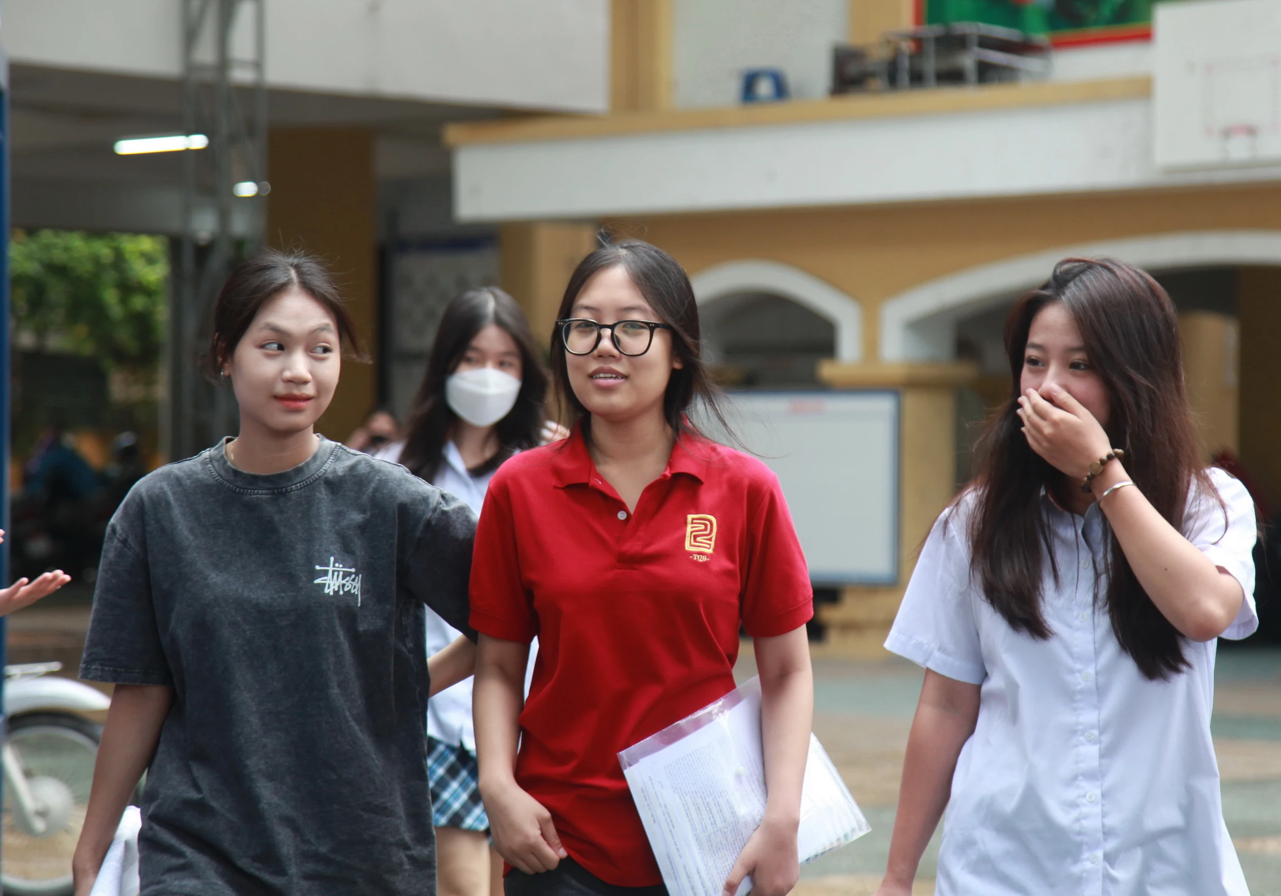 Đề thi năm nay đề cập đến tác phẩm ''Đất nước'' của tác giả Nguyễn Khoa Điềm, đây là tác phẩm quen thuộc đối với học sinh.