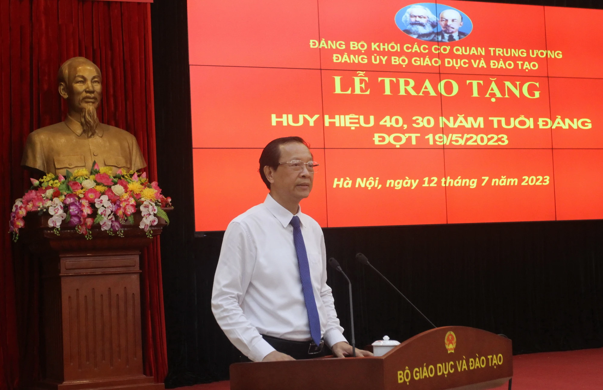 Thứ trưởng Phạm Ngọc Thưởng phát biểu tại Hội nghị.