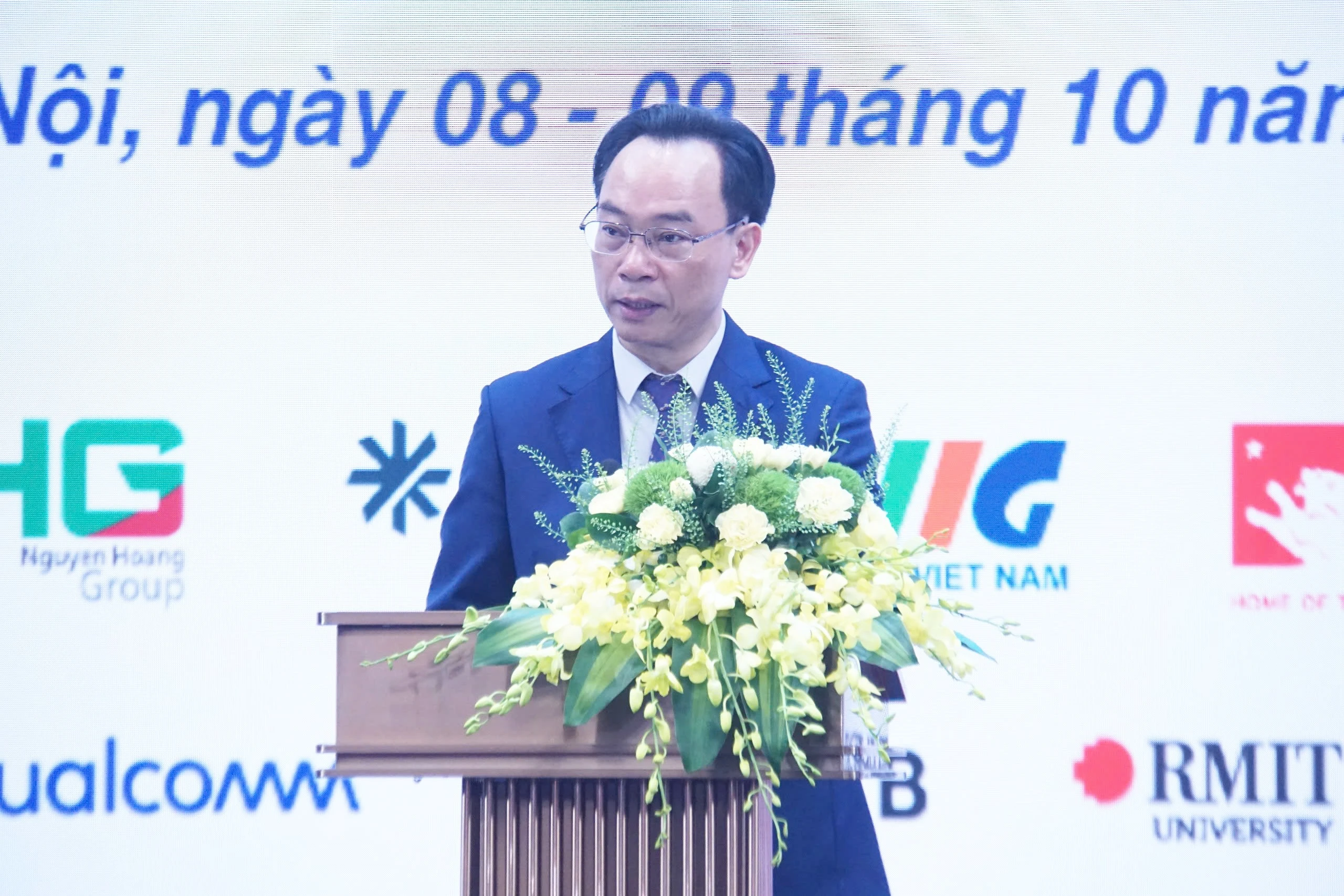 Bộ trưởng Hoàng Minh Sơn nhấn mạnh: hợp tác quốc tế trong giáo dục và công nghệ giáo dục đang trở nên cấp bách hơn bao giờ hết. bo-truong-8-10.jpg