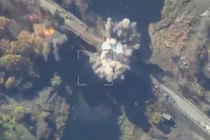 Đòn tấn công mọi thứ di chuyển trên đường