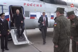 Trực thăng của Tổng thống Nga Putin vượt qua tình huống nguy hiểm?