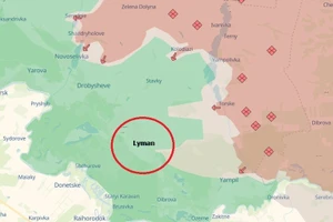 Vây hãm thành trì có 10 nghìn quân và 600 thiết giáp