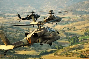 Đặc nhiệm Israel nhảy dù xuống thủ đô Damascus của Syria