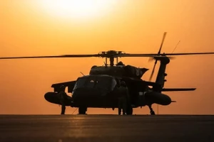 UAV tung hoành trong căn cứ Mỹ, diệt radar Sentinel và Blackhawk