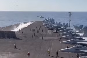 2 cụm tàu sân bay Mỹ chuẩn bị không kích Iran