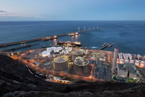 Eo biển Hormuz bị phong tỏa, Tây Ban Nha lập kỷ lục mua LNG Nga 