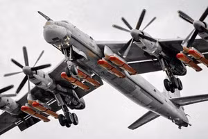 Phân tích cuộc tấn công đồng thời của 549 tên lửa, UAV