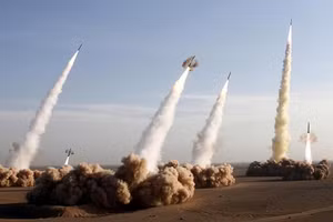 Chuyên gia: Iran leo thang chiến sự và đòn nắn gân Mỹ cùng đồng minh