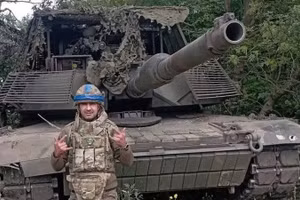 Thành lập các nắm đấm xung kích cực mạnh