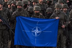 'Binh sĩ NATO sẽ bỏ chạy sau khi Nga bắn phát súng đầu tiên'