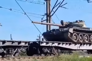 Mất 11 nghìn xe tăng, Nga phải đưa cả ‘ông lão’ T-62 tới chiến sự?