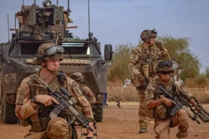 2000 lính đánh thuê Pháp sẽ tiến vào chiến sự?