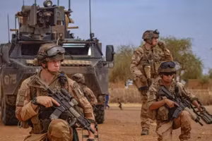 2000 lính đánh thuê Pháp sẽ tiến vào chiến sự?