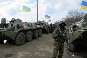 Kiev quyết tử thủ, nhưng không tin giữ được Donbass