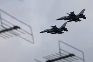 3 tên lửa phòng không Nga bắn hạ 1 chiếc F-16AM