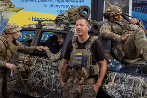 Chính khách Kiev: Nga đang đùa bỡn tướng lĩnh Ukraine