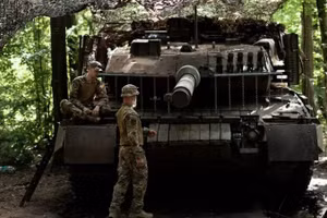 10 nghìn quân, 600 thiết giáp Ukraine lập phòng tuyến chặn Nga ở Liman