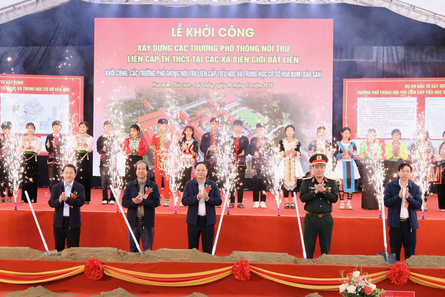 Lễ khởi công Trường phổ thông nội trú liên cấp TH&THCS xã Hua Bum và Dào San.