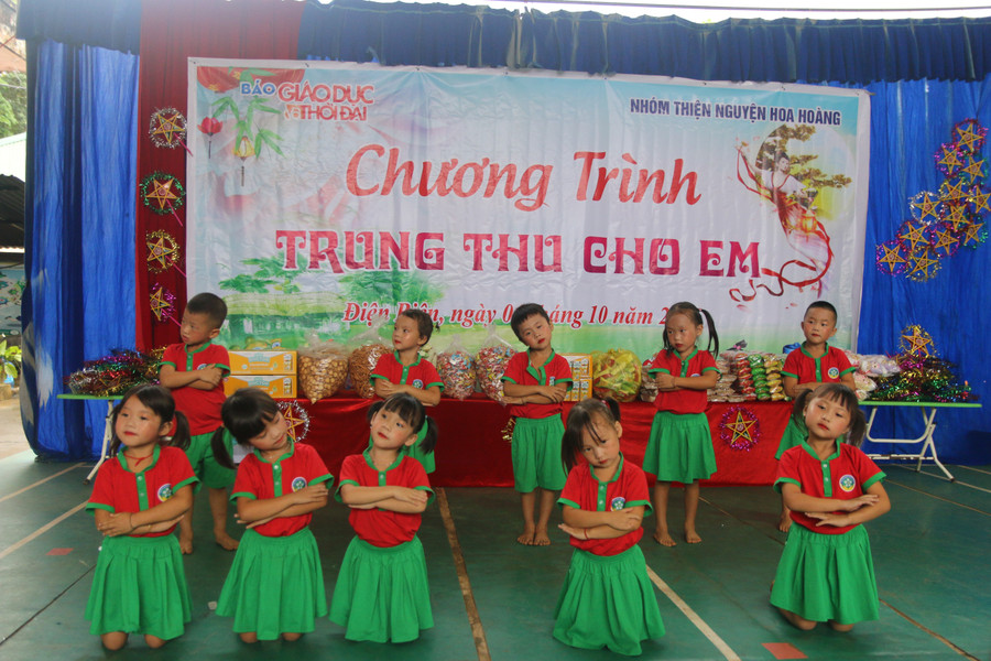 Chương trình Trung thu cho em được tổ chức tại Trường Mầm non Xá Nhè, xã Sáng Nhè, tỉnh Điện Biên. db-8.jpg