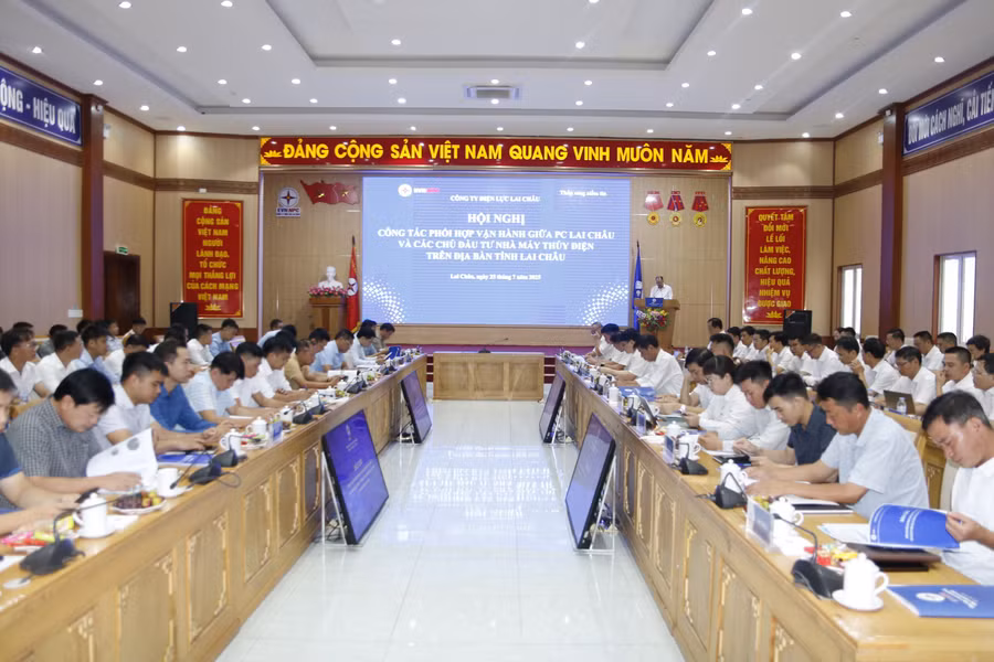 Công ty Điện lực Lai Châu tổ chức Hội nghị gặp gỡ, trao đổi với các nhà máy thủy điện trên địa bàn.