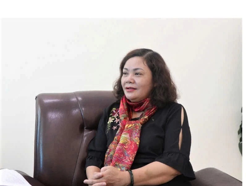 Bà Nguyễn Thị Phương, Bí thư Chi bộ, Hiệu trưởng Trường Tiểu học Đoàn Kết, thành phố Lai Châu.