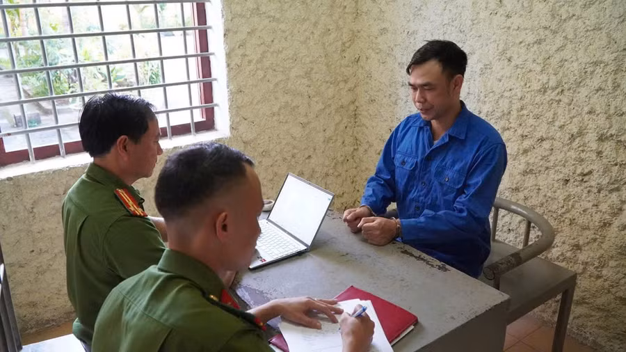 Nguyễn Mạnh Tuân bị khởi tố về tội "Lạm dụng tín nhiệm chiếm đoạt tài sản".