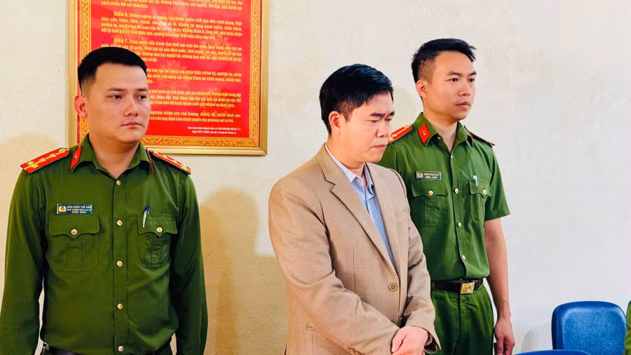 Nguyên Hiệu trưởng trường PTDTBT Tiểu học Hoàng Thu Phố 1 bị bắt tạm giam.