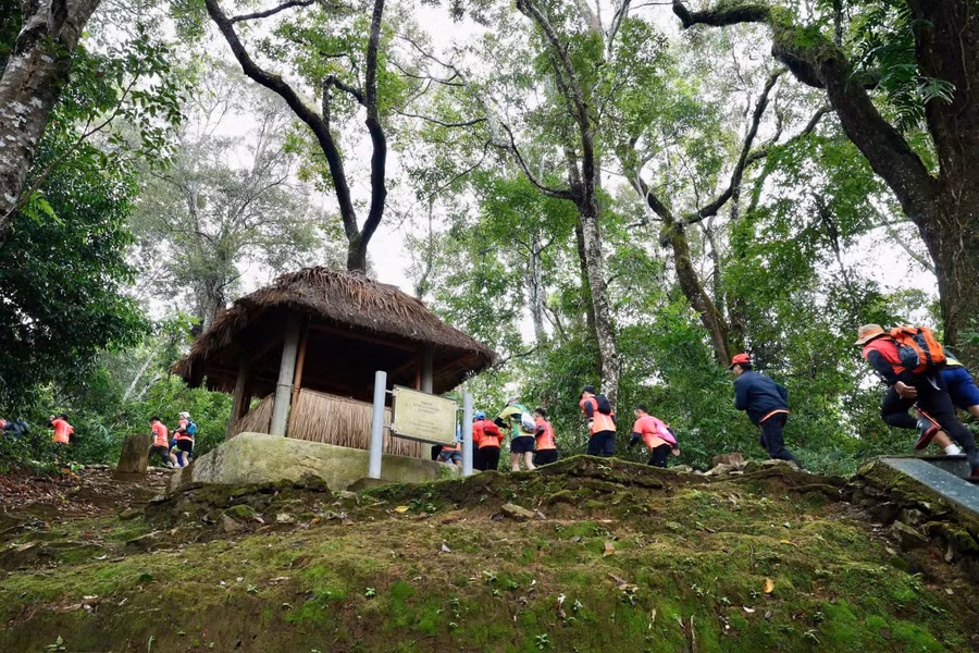 Giải leo núi chinh phục đỉnh Pu Tó Cọ và Giải Việt dã thanh, thiếu niên tỉnh Điện Biên mở rộng được tổ chức trong hai ngày 13 - 14/12.