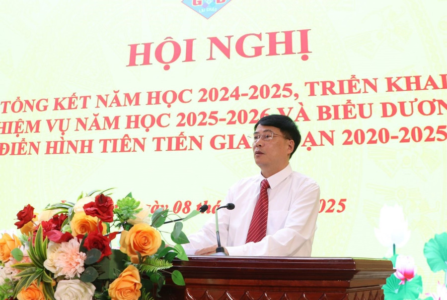 Ông Mạc Quang Dũng, Giám đốc Sở GD&ĐT Lai Châu phát biểu tại Hội nghị. lai-chau-1.jpg