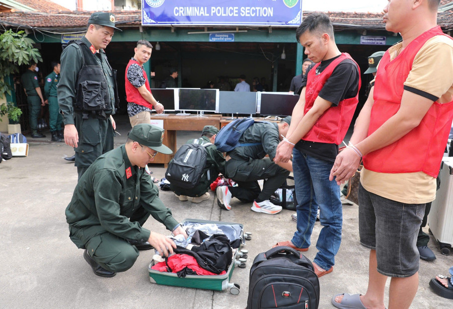Ban chuyên án bắt giữ nhóm lừa đảo qua mạng tại Campuchia.